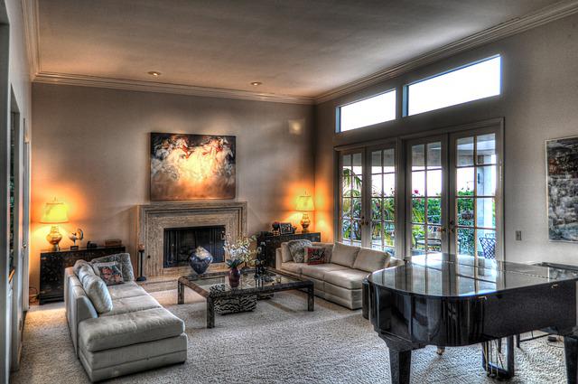 living room with carpet