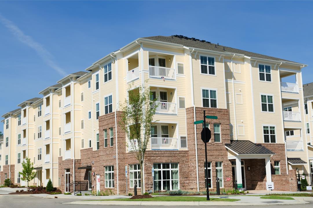 Modern apartment complex in north dallas-fort worth neighborhood - Modern Bu